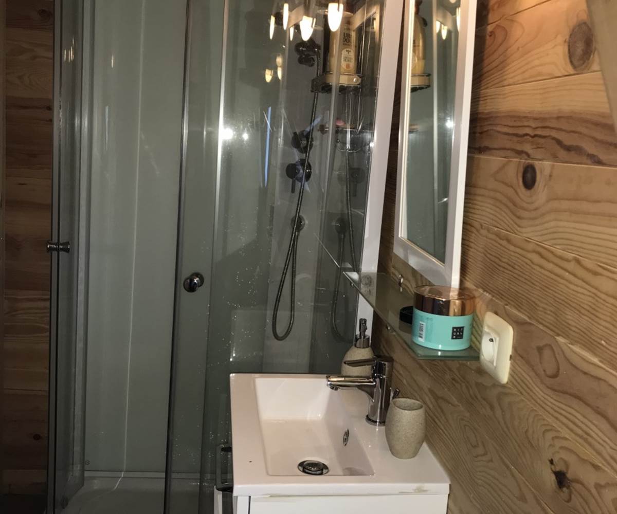 salle d'eau côté douche