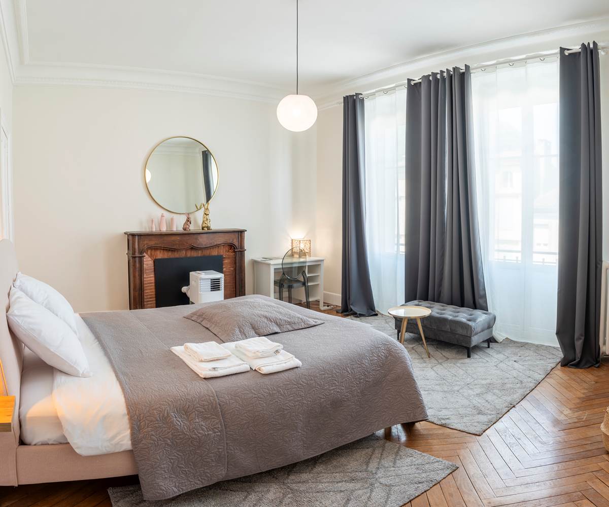 La Grande Maison Mazamet - Chambre d'hotes Laura