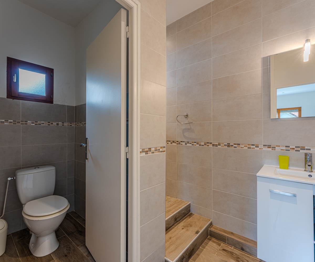 Toilettes gîte 1
