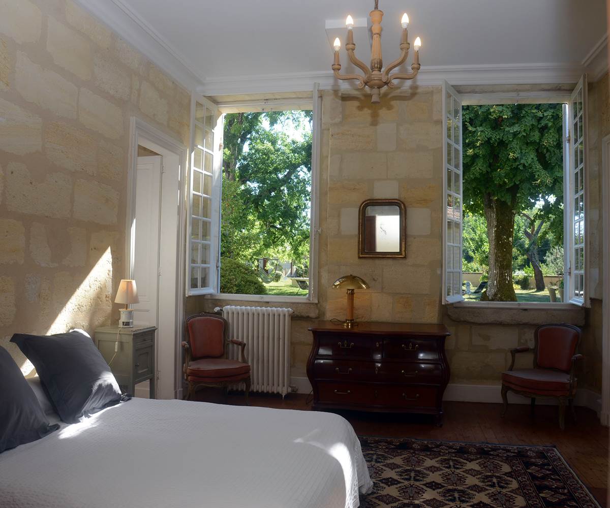 19 1 Chambre pierres apparentes