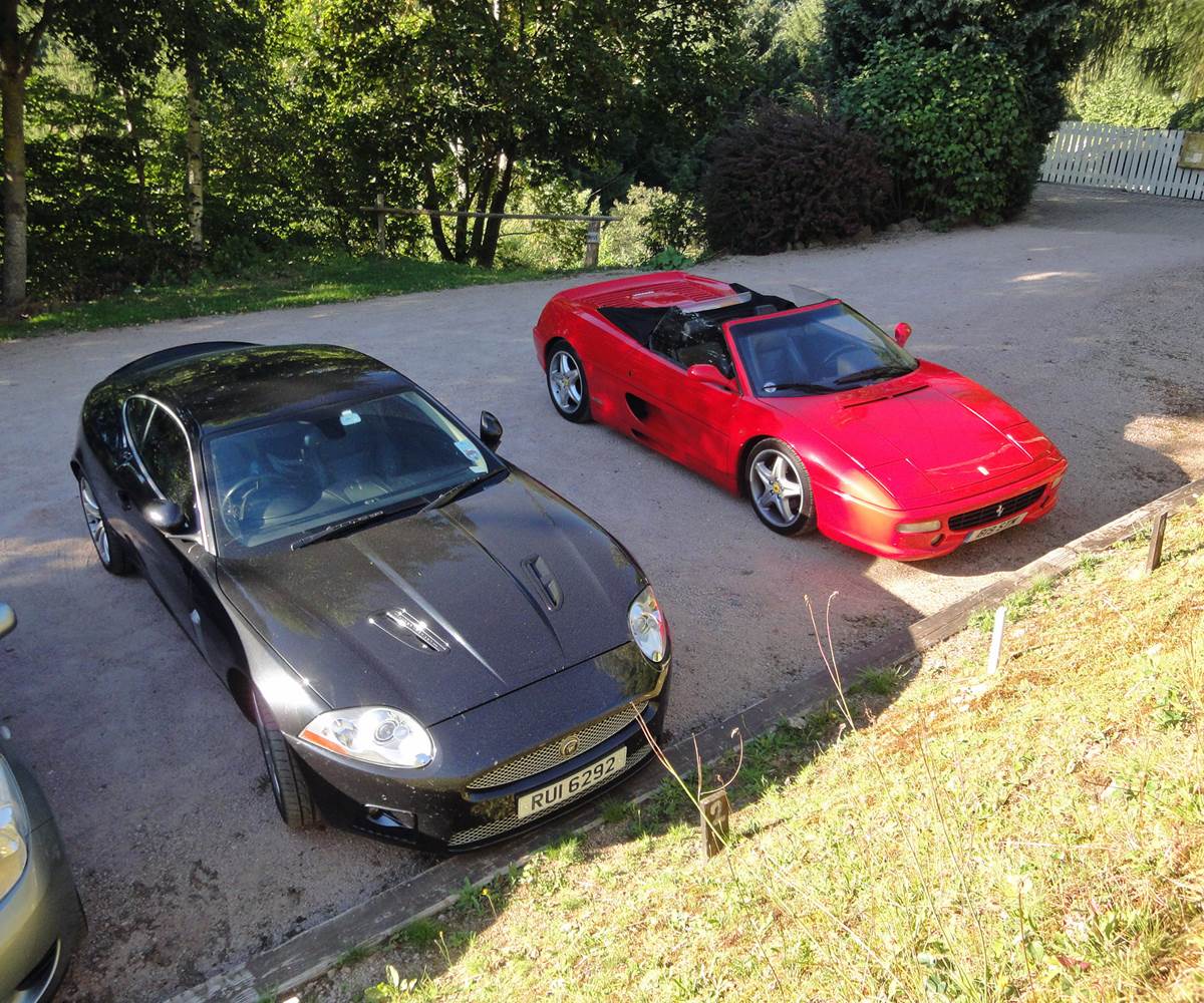 parking privé au gite de La Haute Grange à Freland