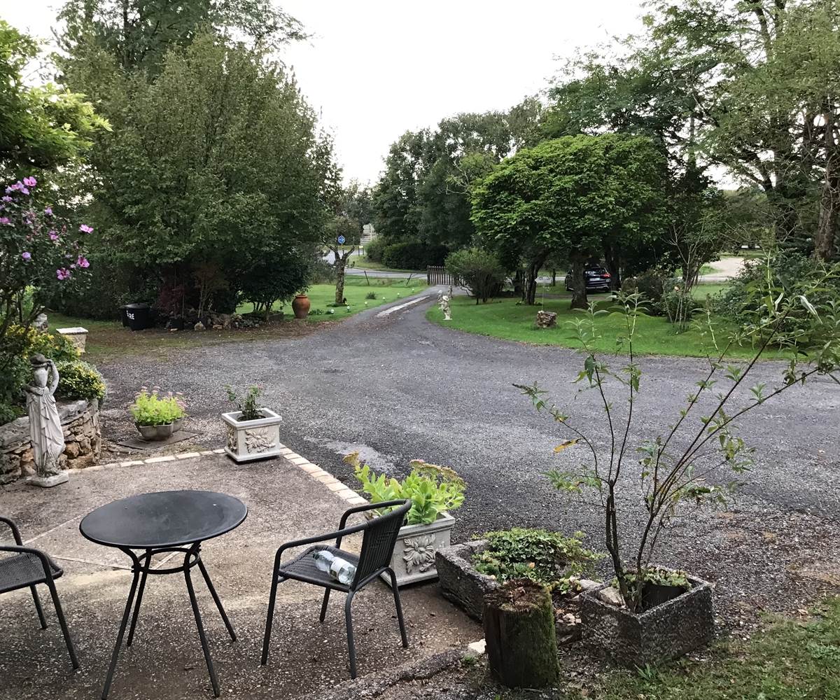 Extérieur gîte terrasse