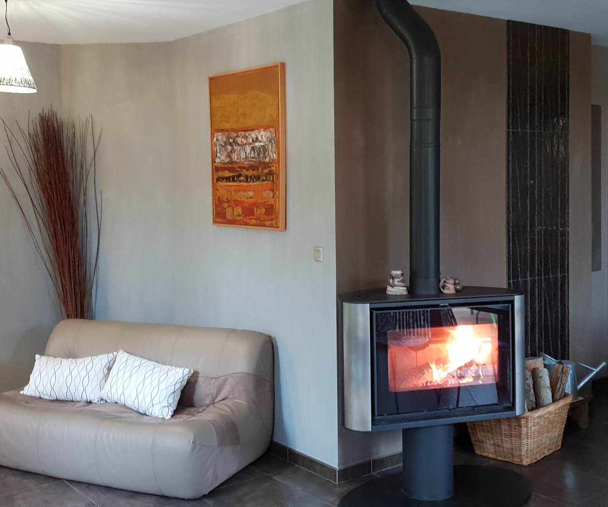 Séjour et poêle à bois