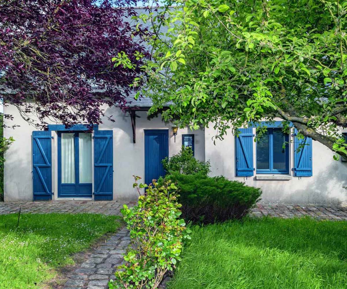 Gite pour 12 personnes au mont Saint Michel, à Courtils, entrée coté jardin