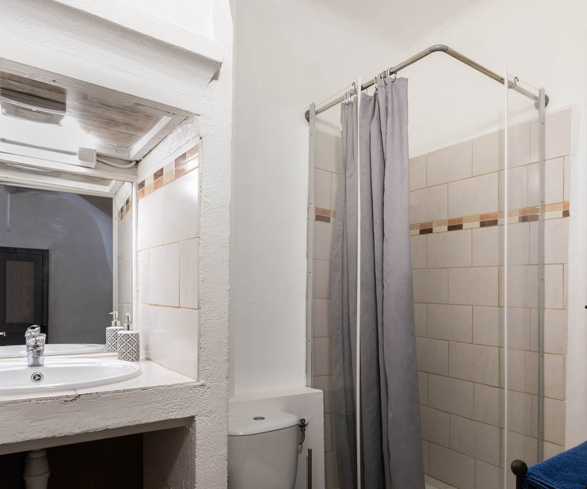 Salle d'eau confortable au 1er étage
