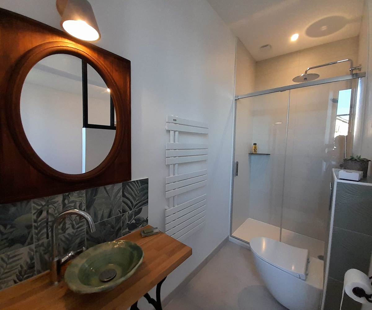 Salle de bain de la Chambre Poirier