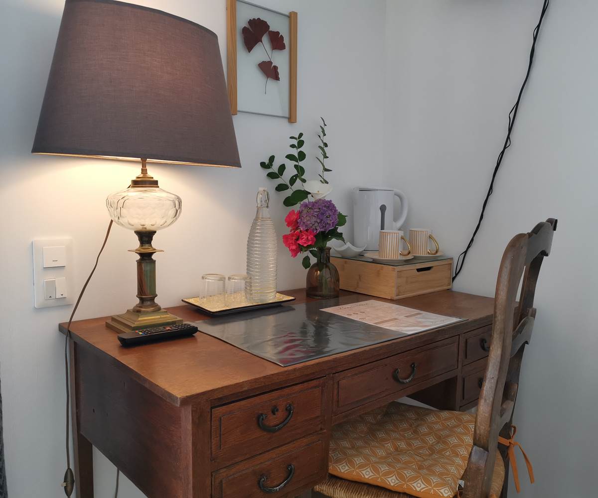 Coin bureau, chambre d'hôtes Gingko, moulin de La Retardière, Orvault proche Nantes, Treillières, Sautron