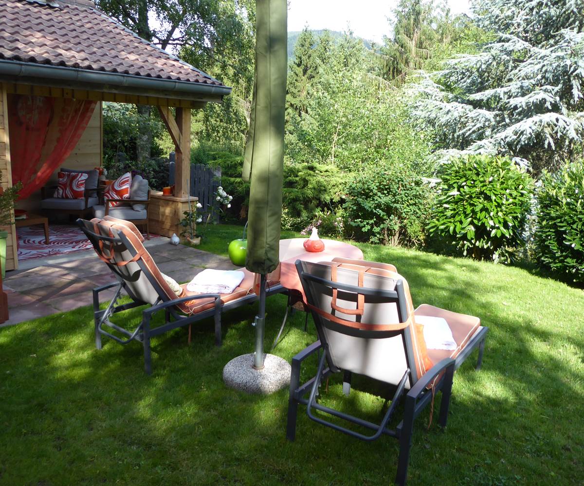 petit coin jardin à La Haute Grange à FRELAND