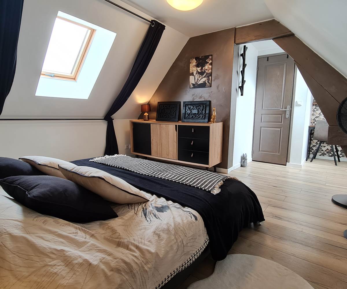 Hébergement  avec 4 grandes chambres à Lille - Chambre Néroli Lit King size 180 x 200 cm