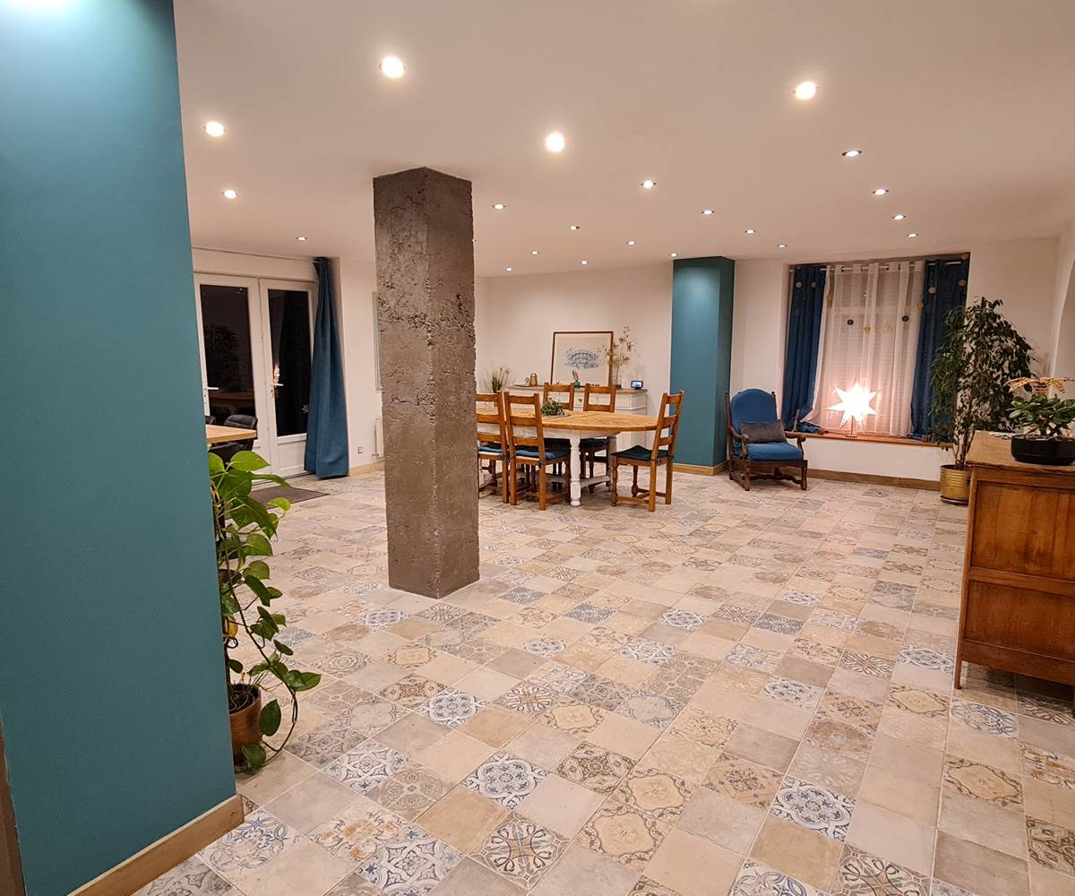 Grande pièce de vie de 50m² pour des réunions en famille près de Lille