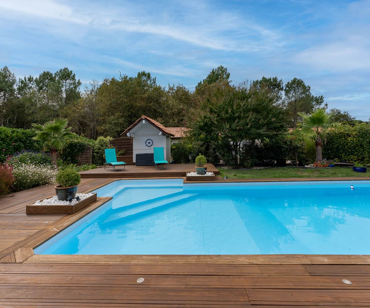 Piscine et poduim relax