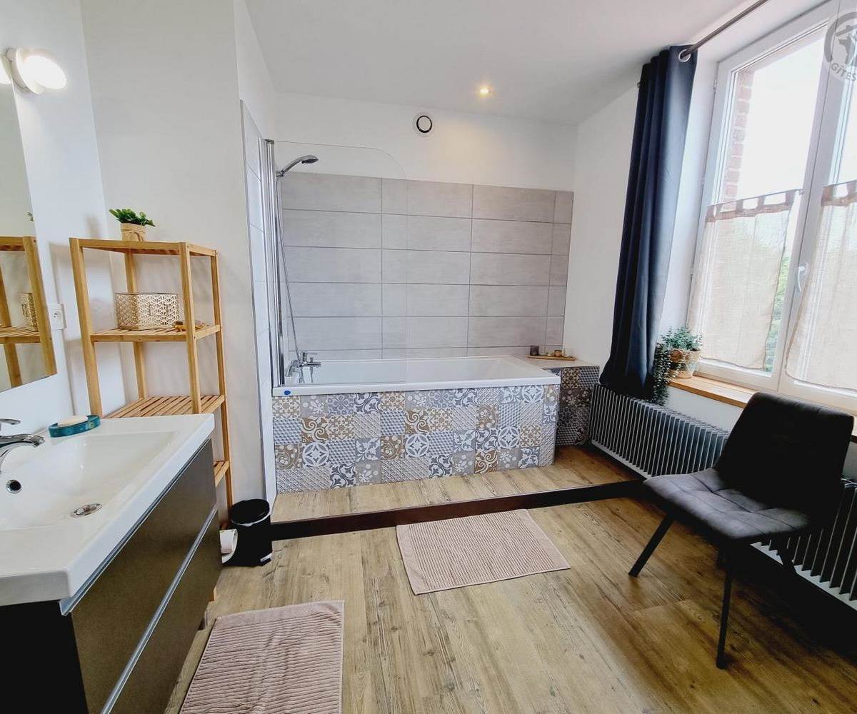 Un logement tout équipé pour un week-end ou une semaine de vacances entre amis  dans le Nord près de Lille