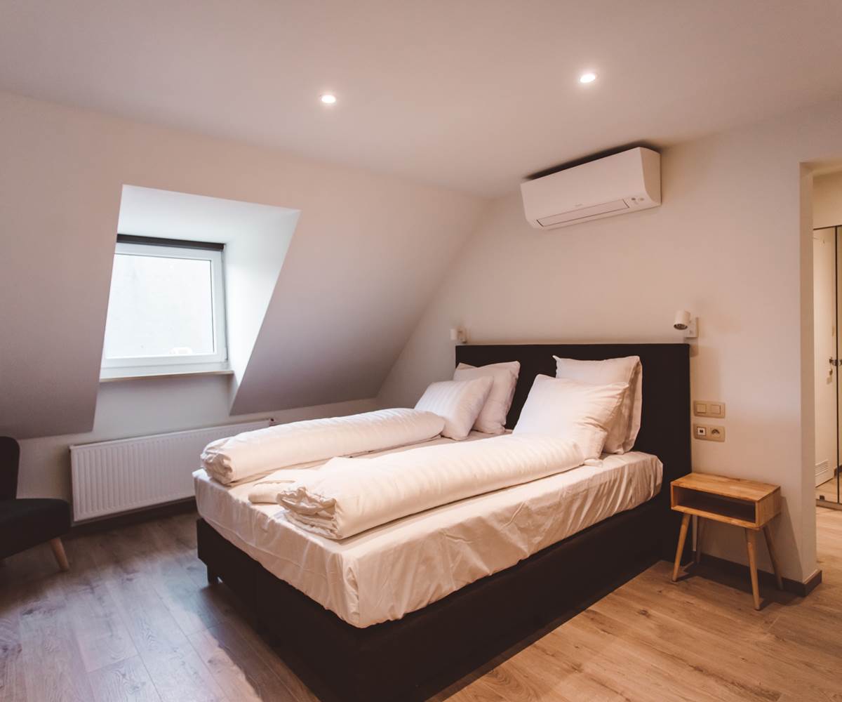303 CHAMBRE DELUXE-CHAMBRE