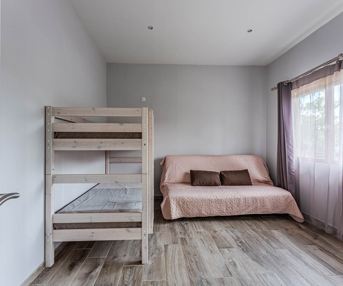 Chambre gîte 1 lits superposés gîte 1 climatisée