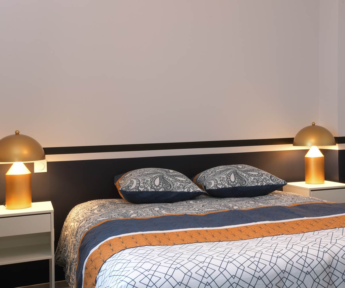 chambre Lit queensize pour deux gite Cheval blanc Colmar