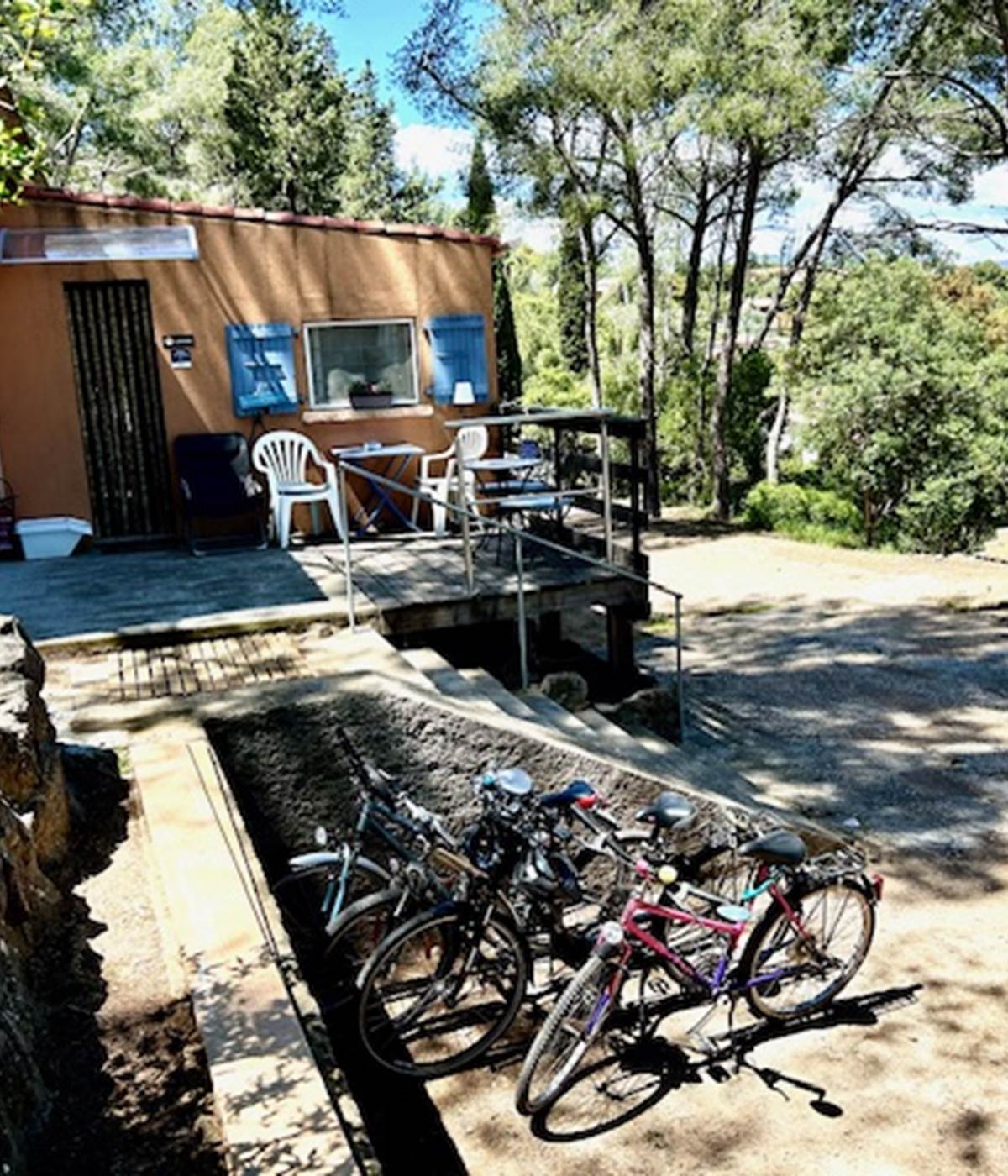 CABANON Terrasse vue mer et collines-photo-news