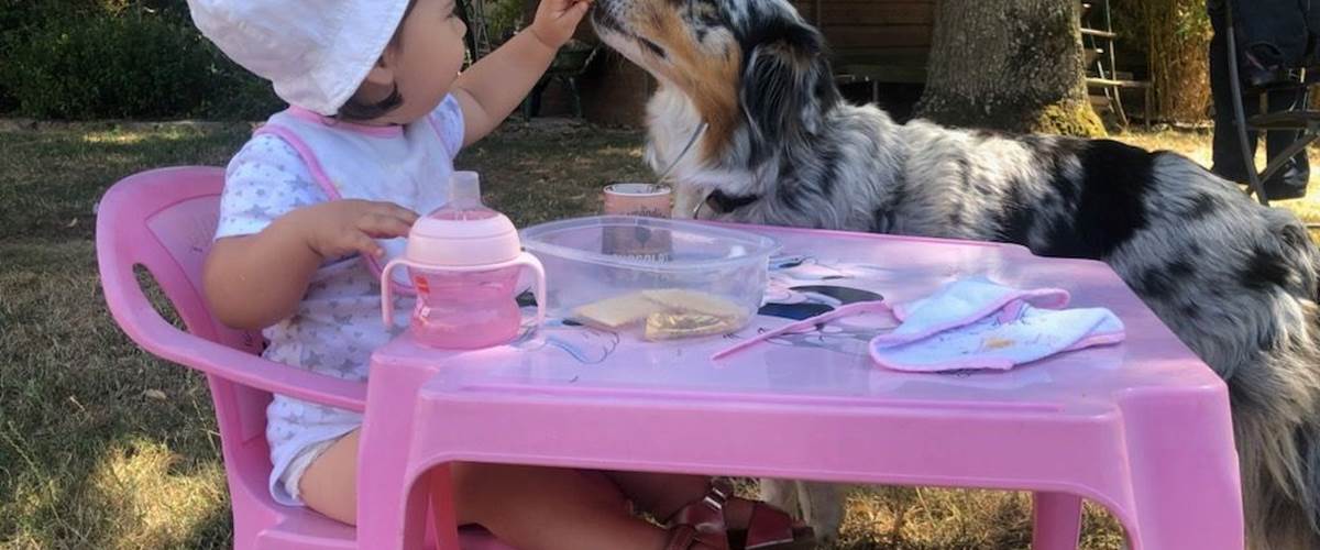 NOTRE PETITE-FILLE ET NUCCI LA DOUCHE