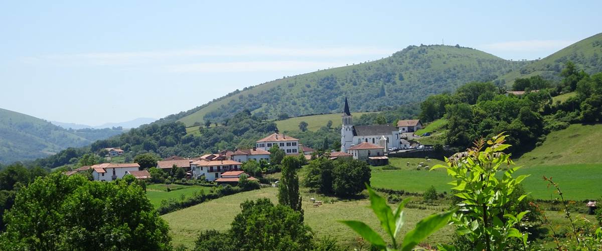 Gite Izarrak_Compostelle_pays basque_village ostabat