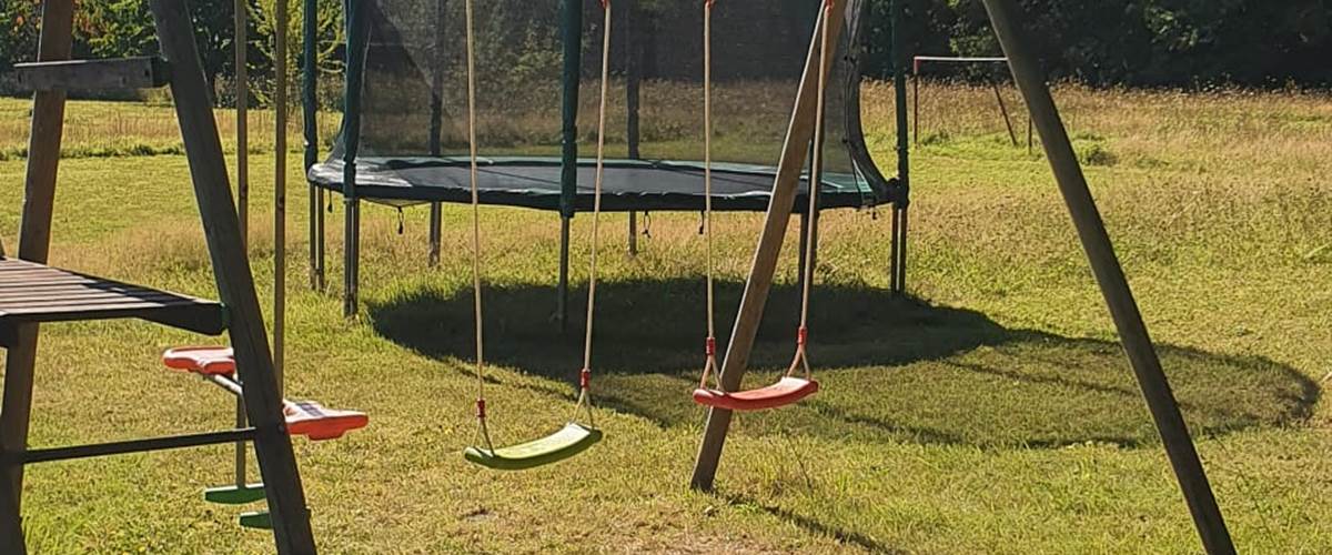 le coin des enfants trampoline-carousel