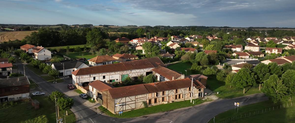 LA VARNIÈRE - Village