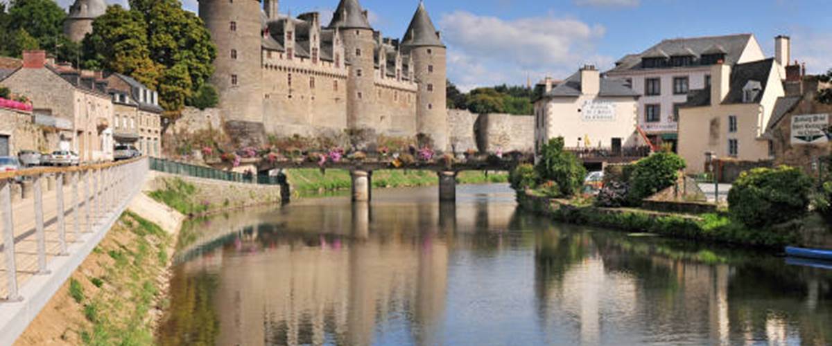 chateau josselin-carousel