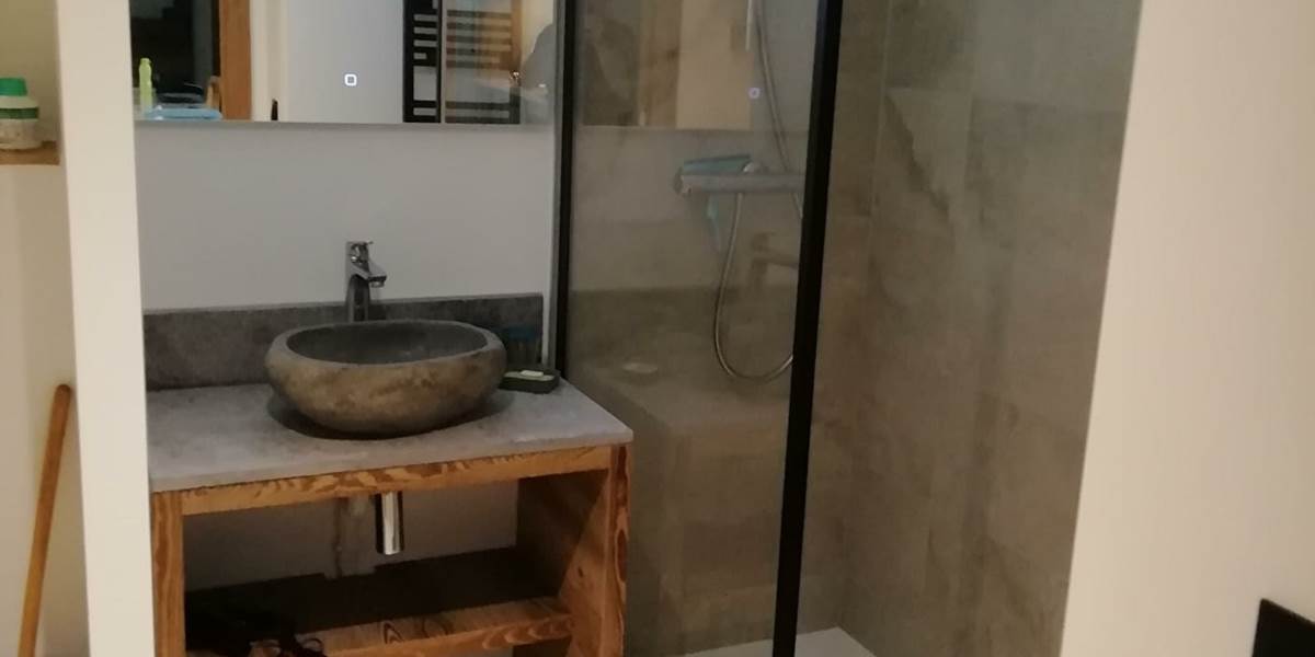 L'oxalis-70m²-n°812-appartement-Taninges-salle-de-bain