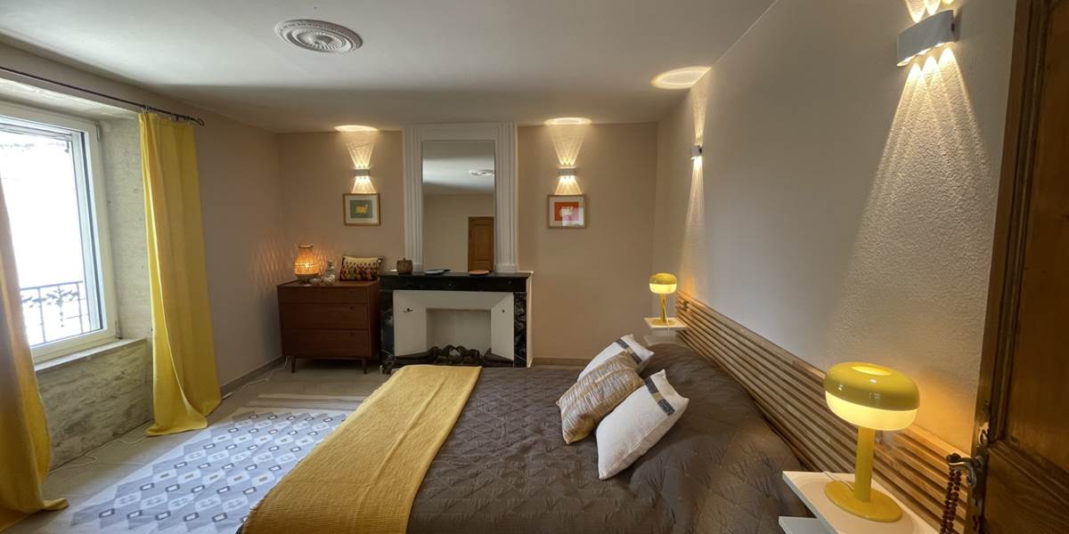 CHAMBRE JAUNE 1ER E´TAGE vue ensemble MF