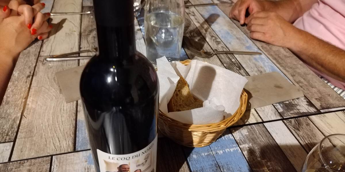 Personnalisez votre bouteille de vin avec le Domaine Les Tuileries