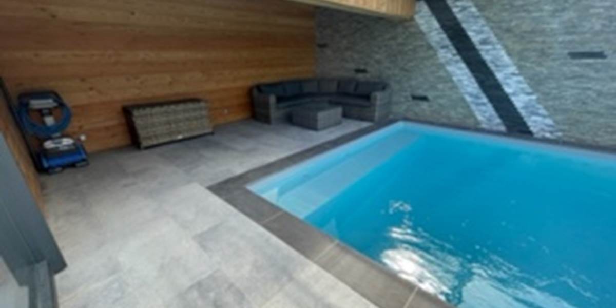 poolhouse