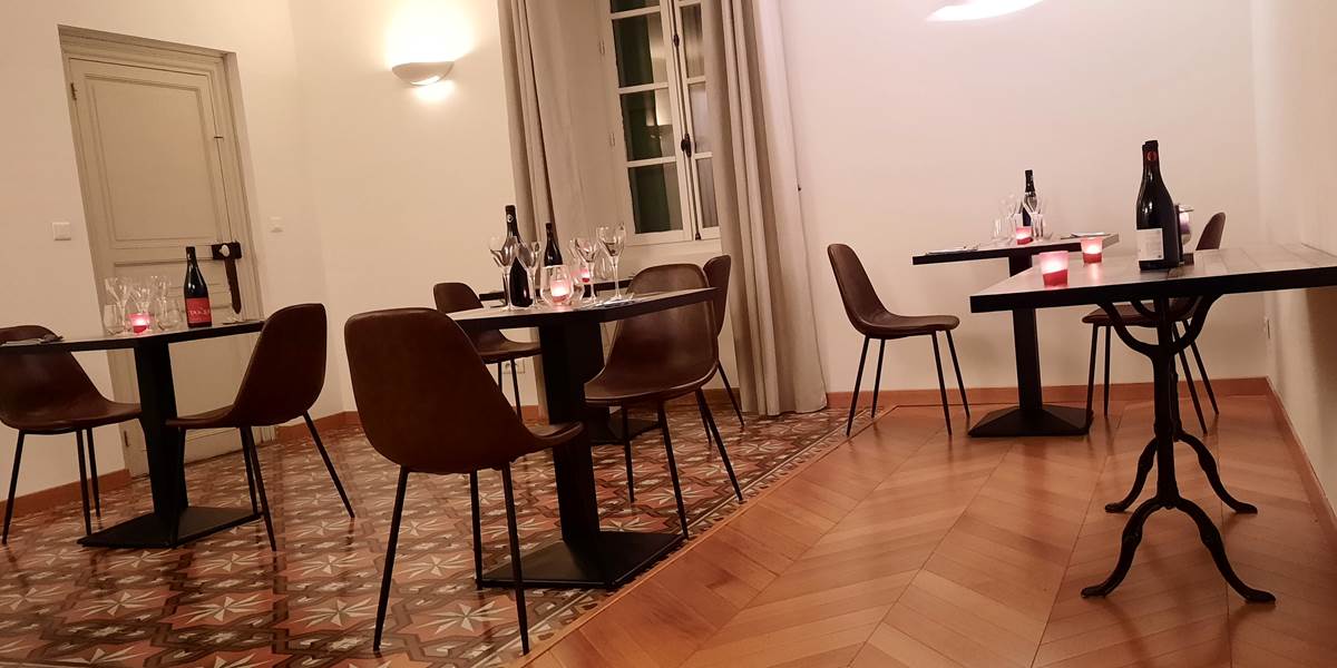 Des petits-déjeuners et tables d'hôtes romantiques
