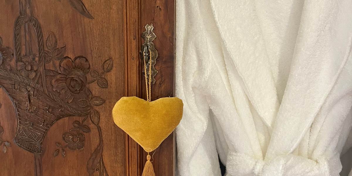 Peignoir & linge de bain compris