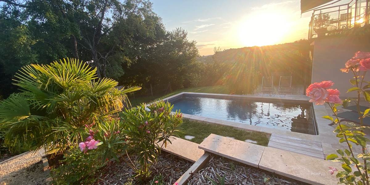 coucher-de-soleil-piscine-Sarlat