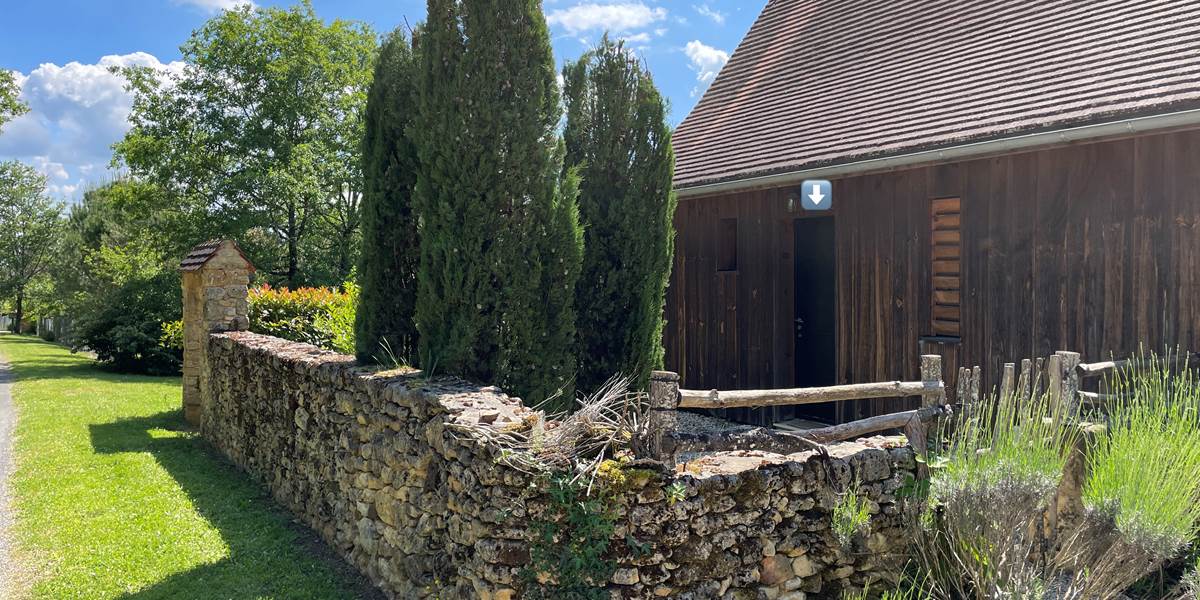 Entrée indépendante  - Chambre MAUZAC (RDC)