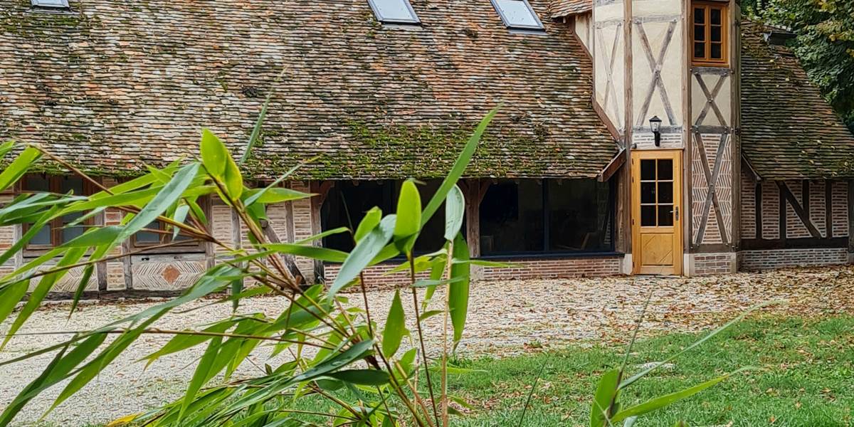 Vue sur le gîte "La Tourelle du château"