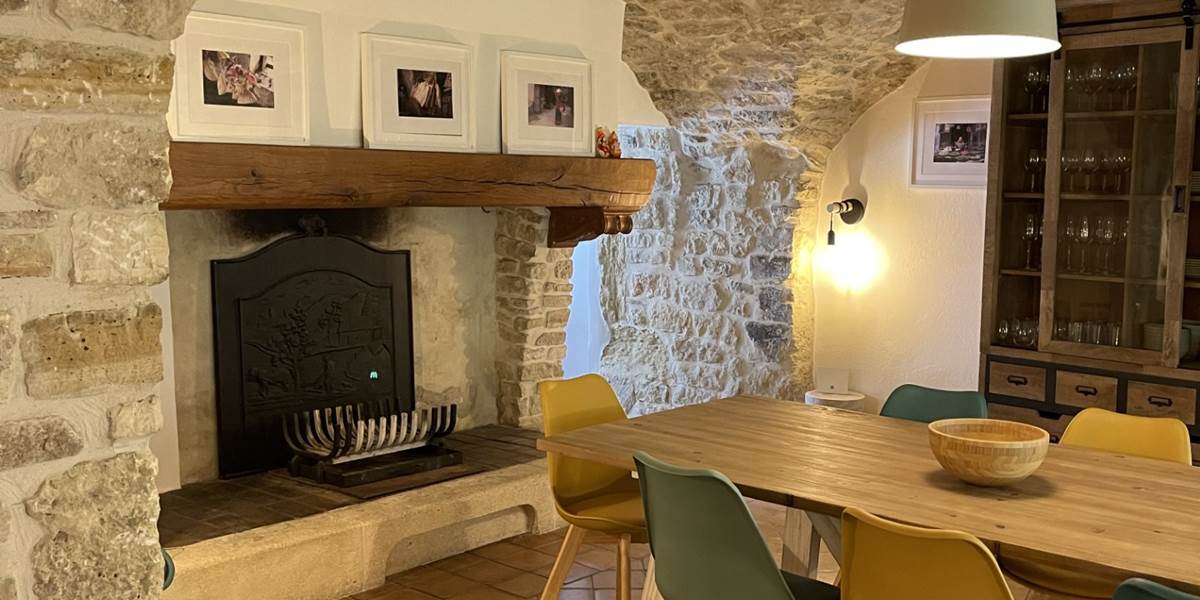 SALLE A` MANGER chemine´e