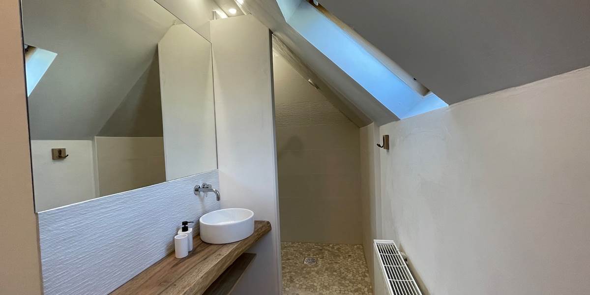 salle-de-bain-maison-anemone-Sarlat