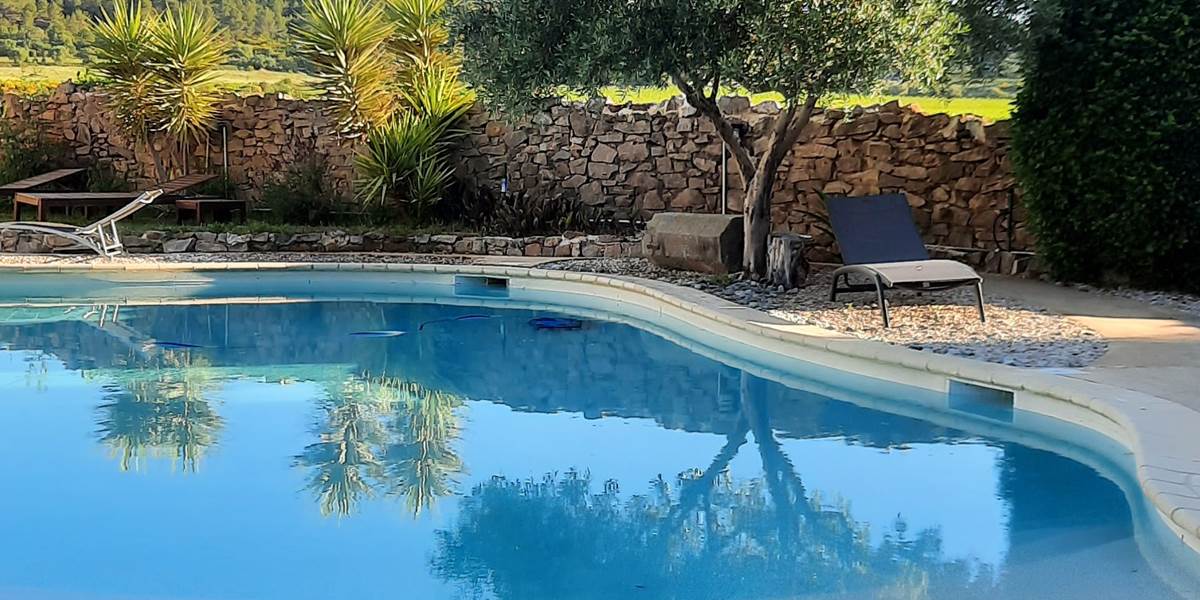 Détente garantie au sein de nos chambres d'hôtes et gîte Le Coq du Nord Mailhac