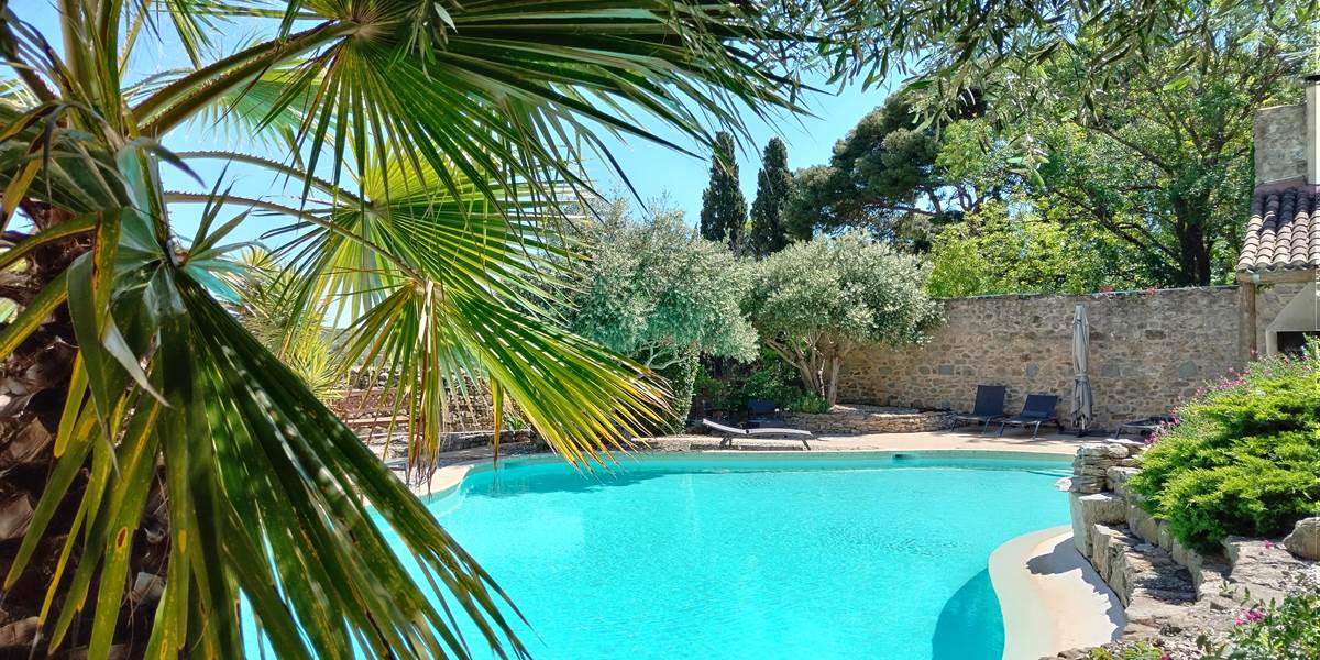 Nous mettons à disposition notre piscine familiale