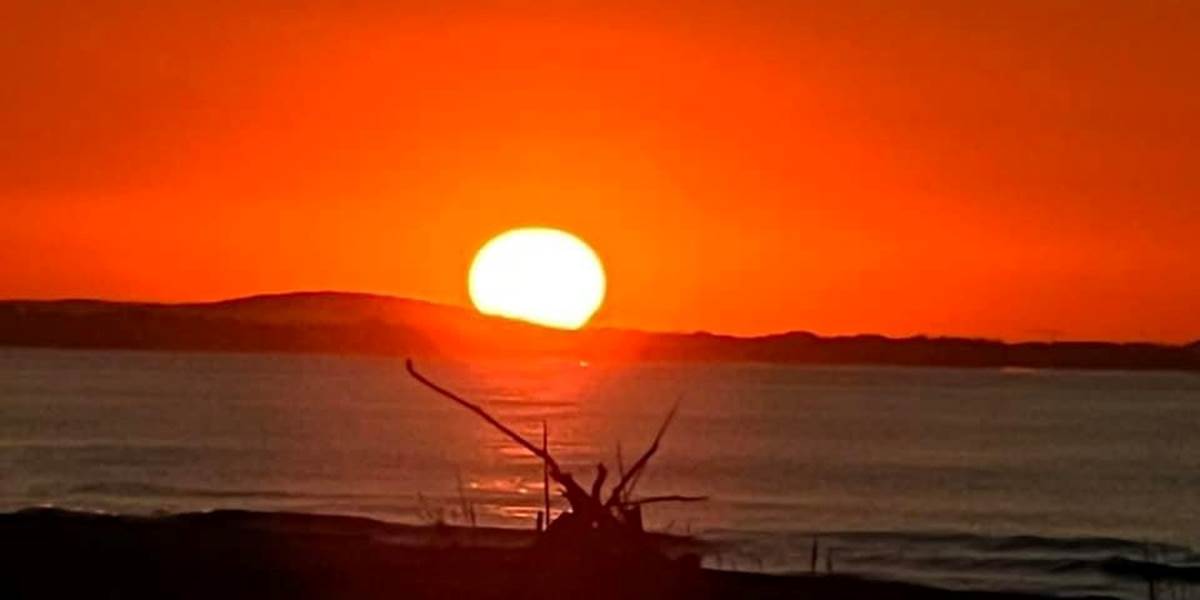 Lever de soleil au dessus des Orpellières Pescad’Home Valras-Plage
