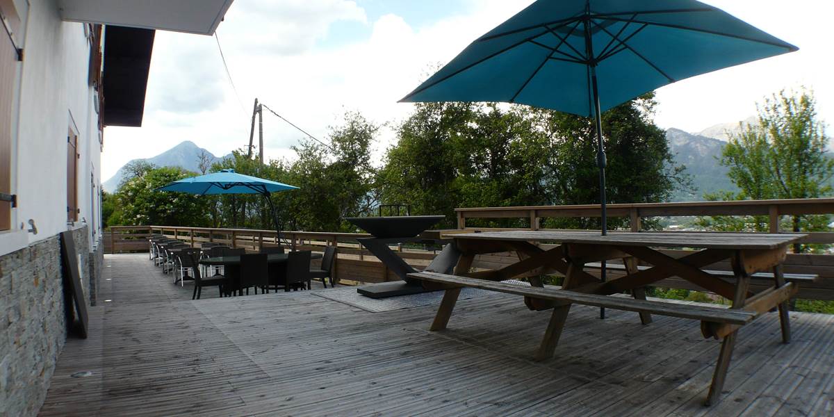 terrasse commune avec les chambres d'hôtes