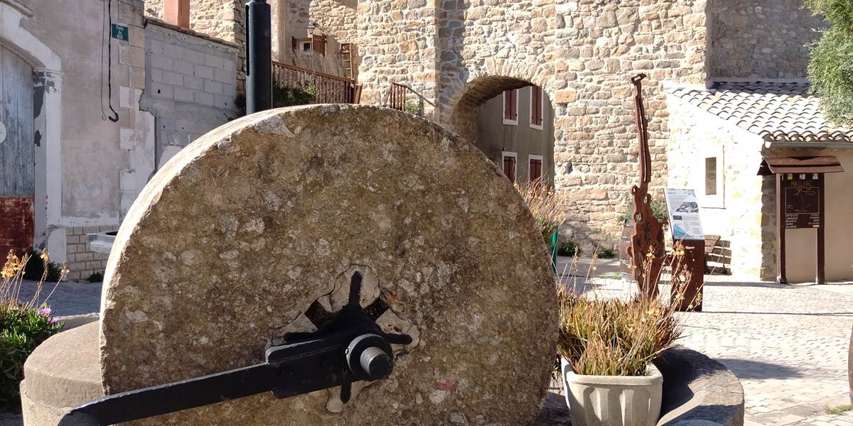 Mailhac petit village du Minervois avec 5000 ans d'histoire