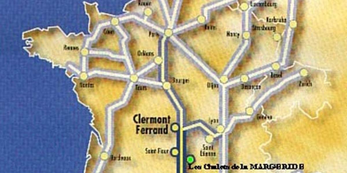 Les Chalets de la Margeride: AU CŒUR DU RÉSEAU AUTOROUTIER