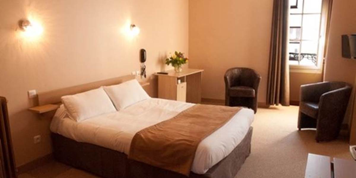 hotel-angouleme-des-pyrenees-1