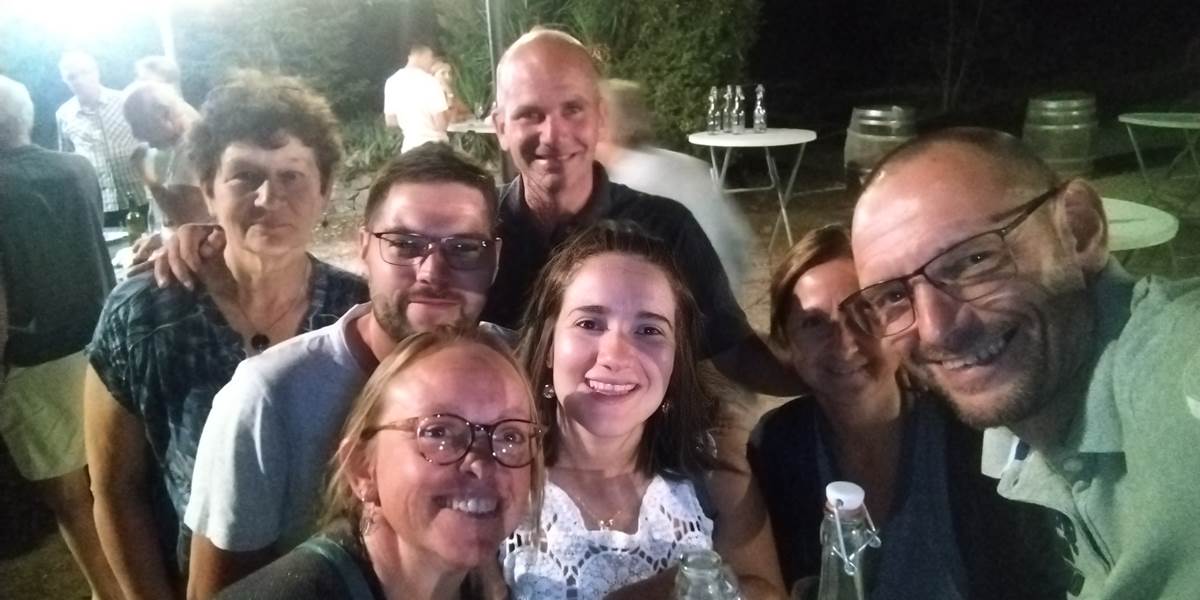 Un moment de convivialité avec nos hôtes lors des Bize Estivales 🎉