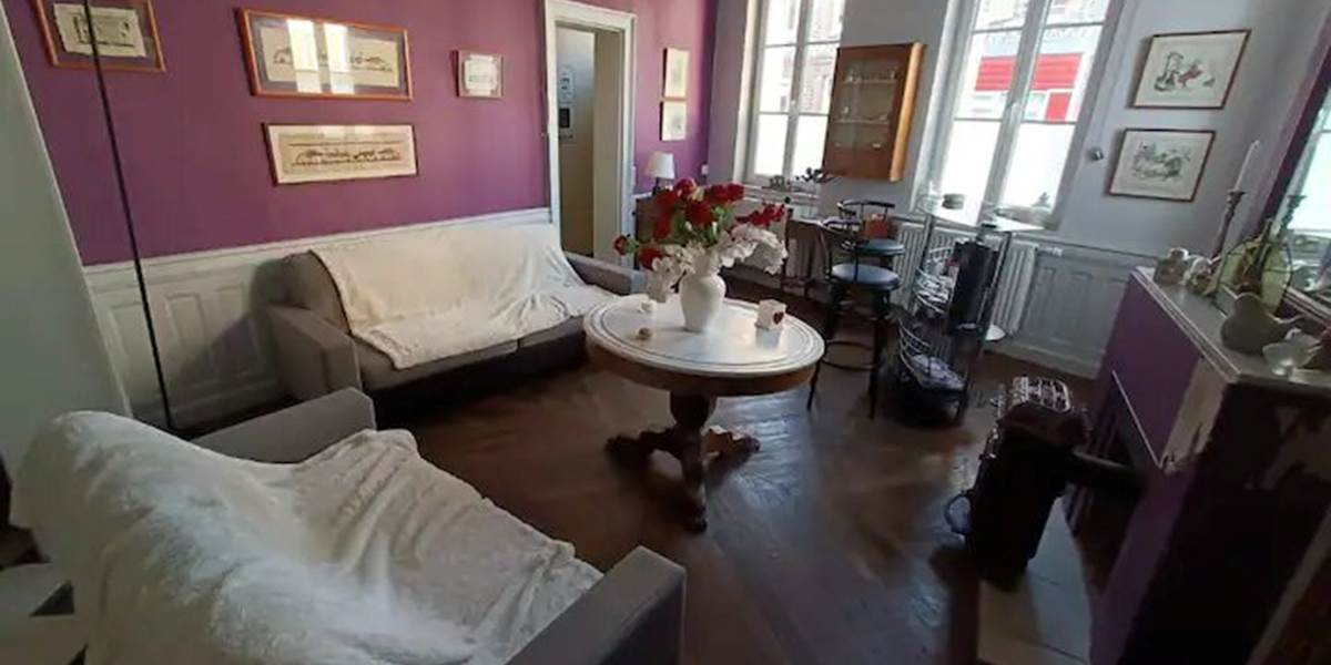 ROUSSEAU-SERVICE-Chambre-Etretat-salon-partagé
