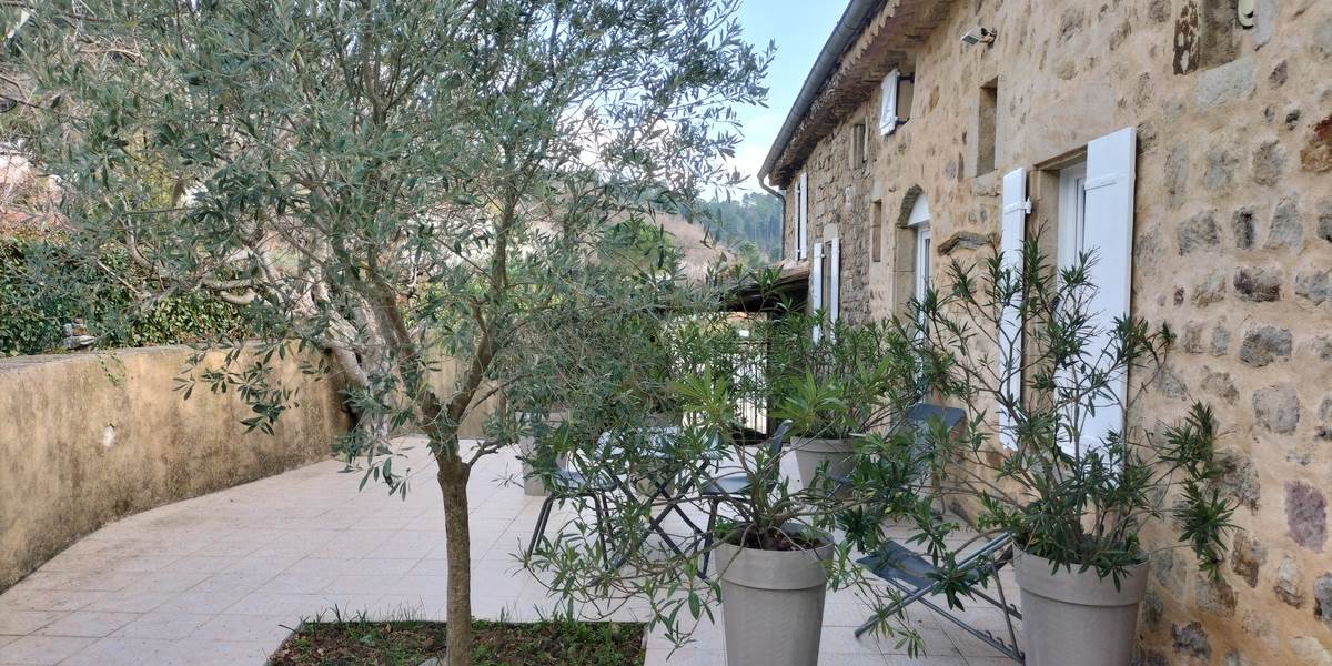 gîte Ombre bleue, ombre bleue du figuier gîtes et chambres d'hôtes avec piscine Ardèche