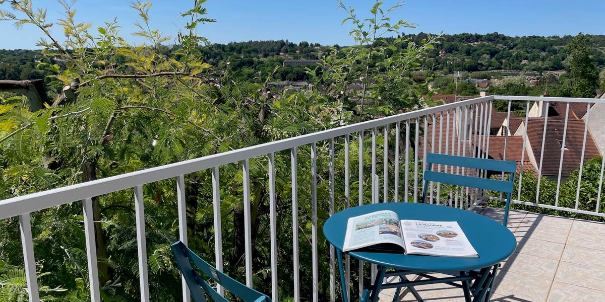 terrasse-vue-sarlat-maison-anemone