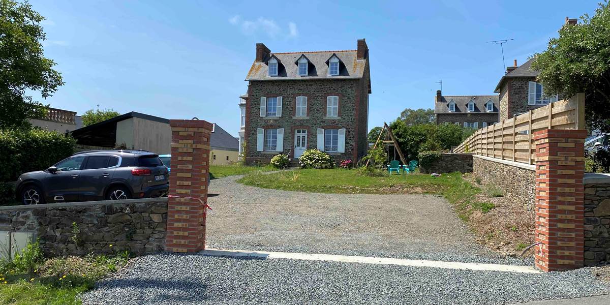 La Korrigane_Binic Etables sur mer_ Chambre d'hote_Villa Legris entree