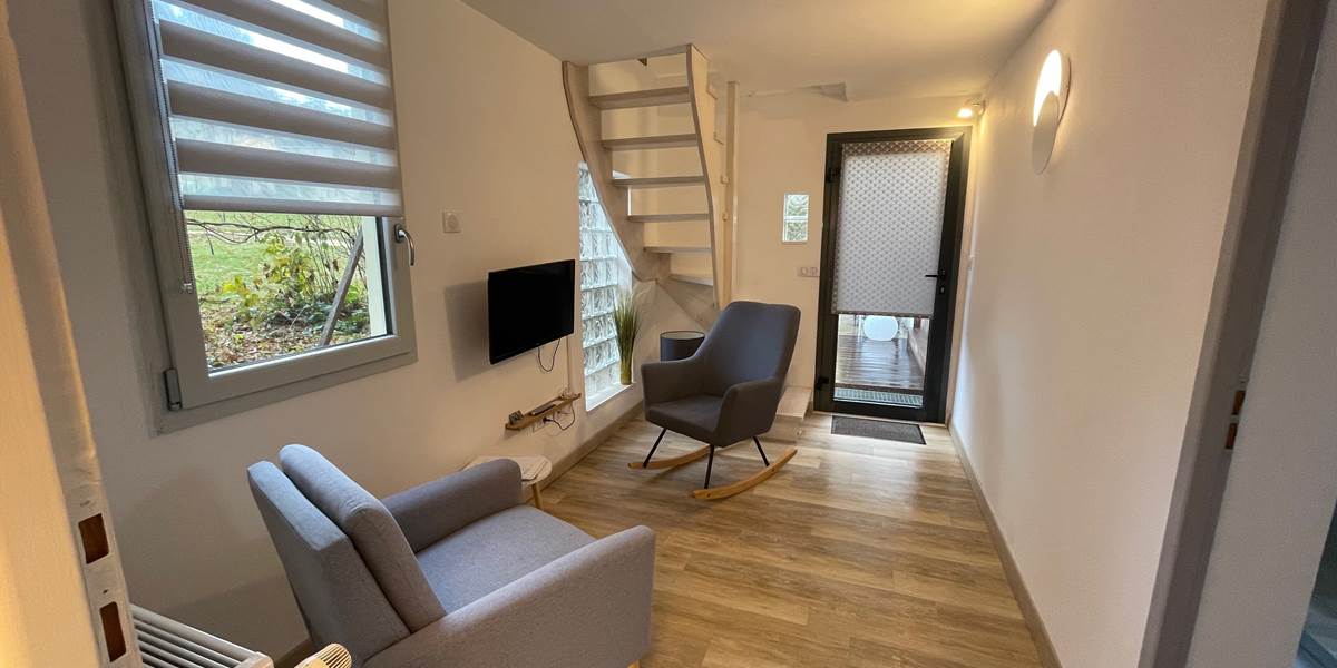 studio-jacuzzi-séjour-Sarlat