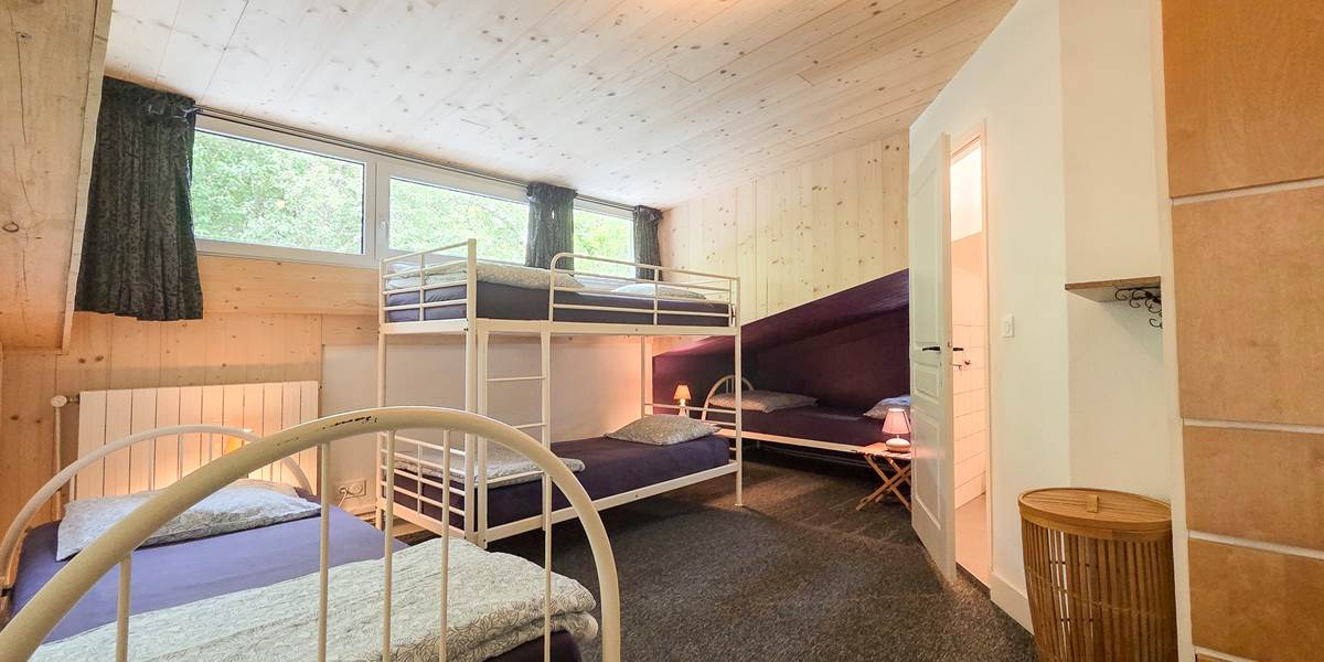 Chambre 4 lits de Belle Epine avec salle de bain attenante